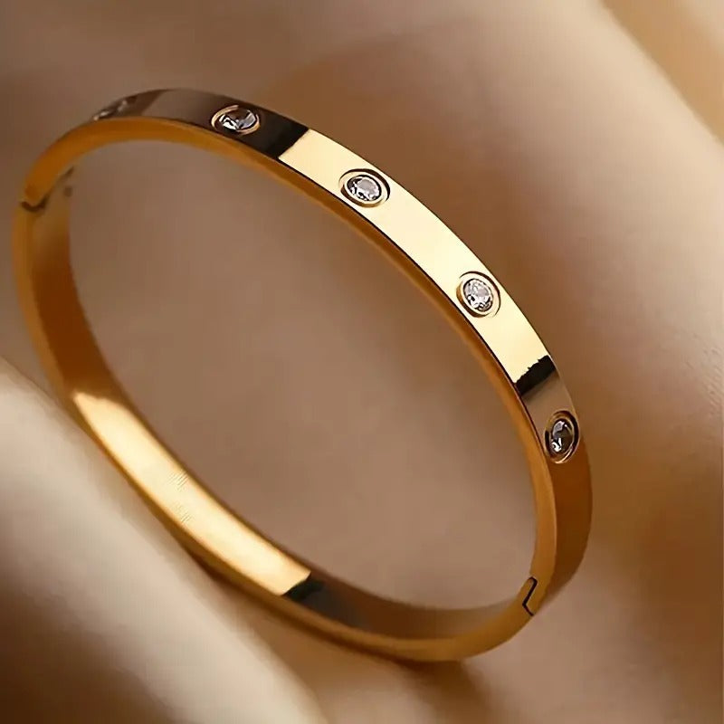 1 Classic Versatile Elegant Temperament Bracelet Gift Bracelet