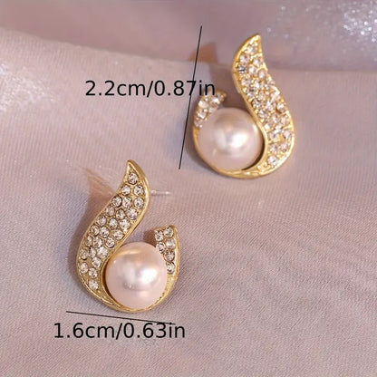 Pair of French Style Personalized Fashionable and Versatile High-end Temperament Light Luxury Women's Daily Exaggerated Stud Earrings