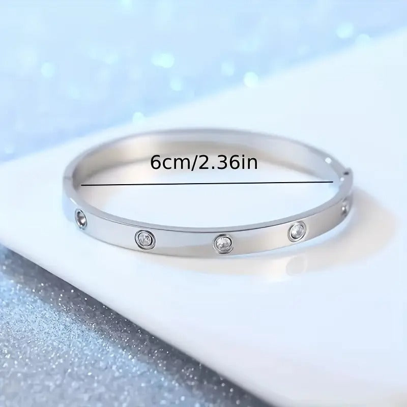 1 Classic Versatile Elegant Temperament Bracelet Gift Bracelet